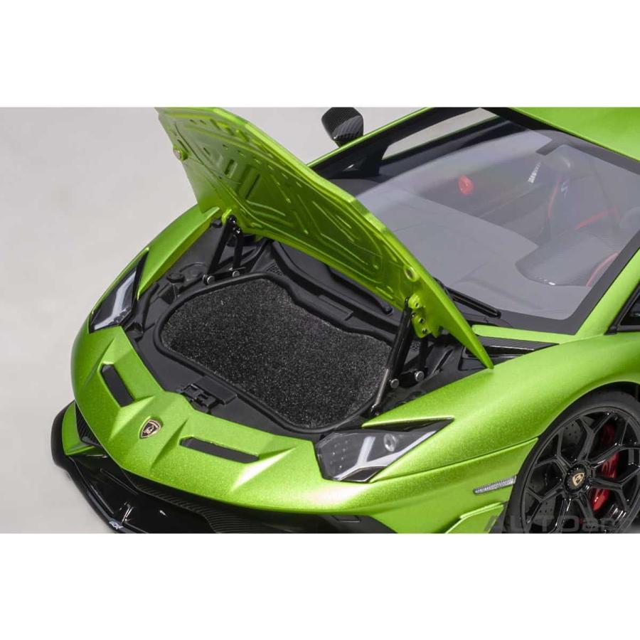 1/18 ランボルギーニ アヴェンタドール SVJ (マット・グリーン)