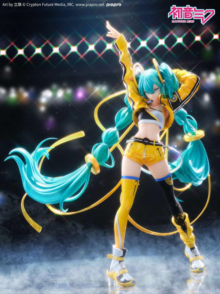 初音ミク 17周年Ver.  1/7スケール
