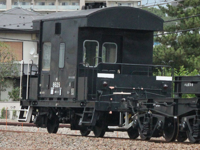 8766 ヨ8000形