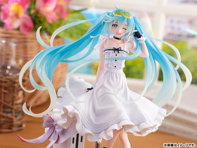 レーシングミク 2021 Vacation Style Ver. 1/7スケール