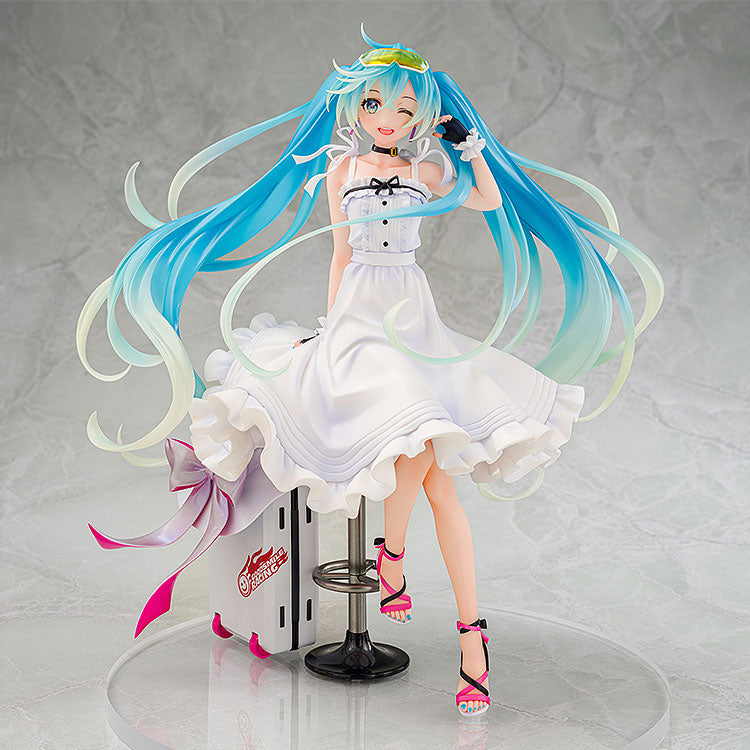 レーシングミク 2021 Vacation Style Ver. 1/7スケール