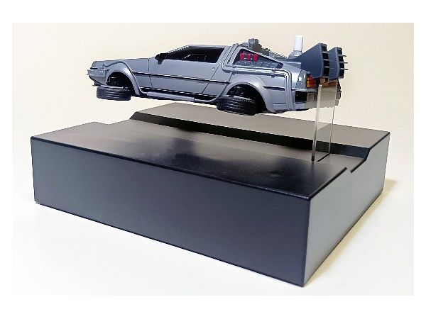 フローティングモデル バックトゥザフューチャー２ タイムマシン