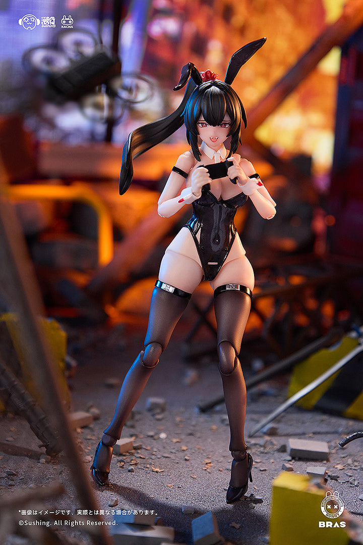 Attacker・ルナ 可動フィギュア