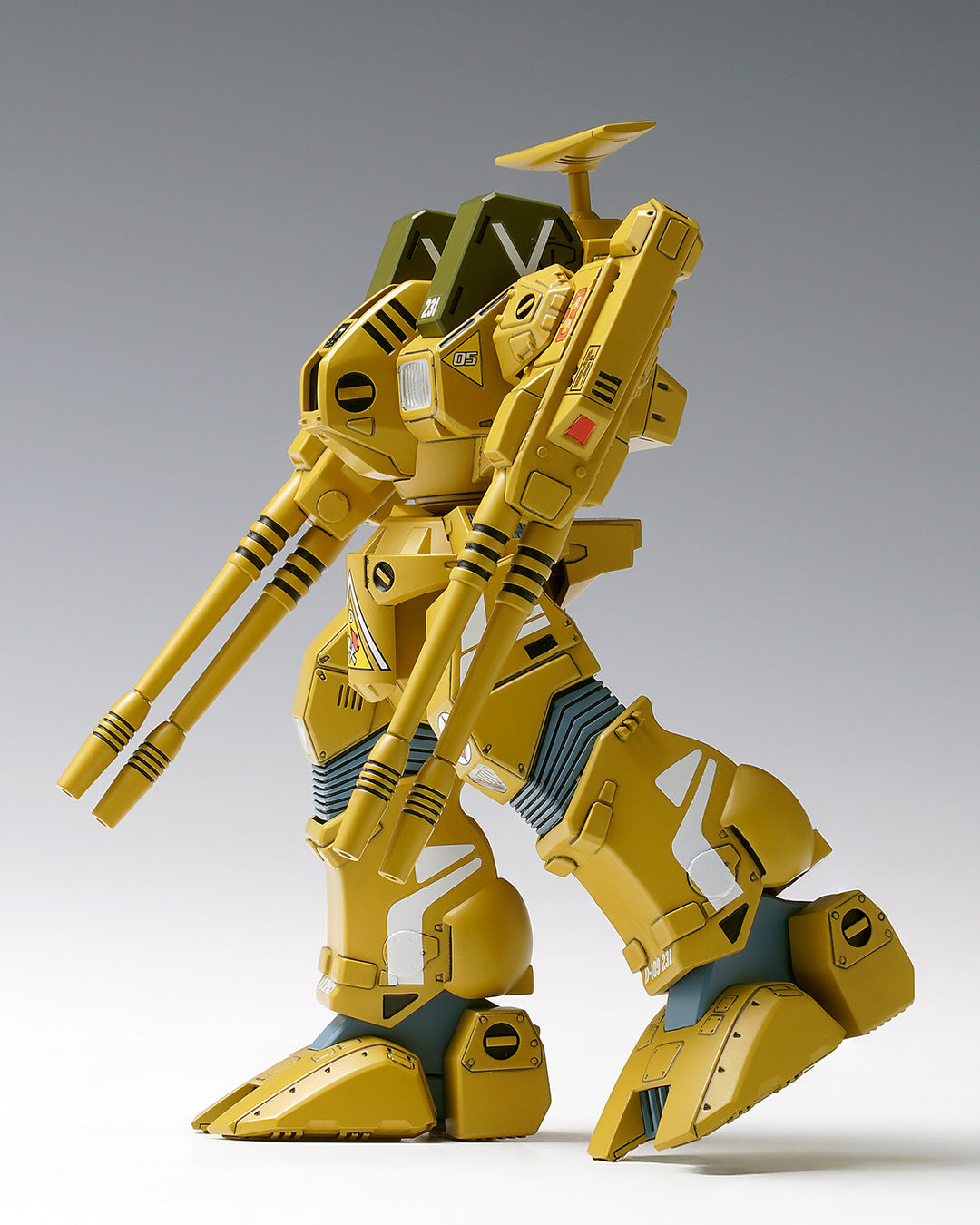 ADR-04-MkX ディフェンダー 1/100スケール
