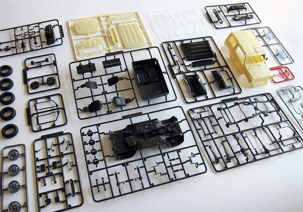 1/24 スズキ ジムニーJB64（シフォンアイボリーメタリック/ブラック2トーンルーフ）