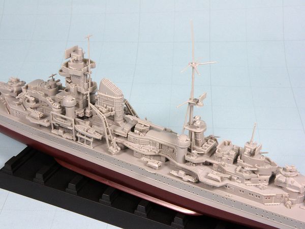 1/700 スカイウェーブシリーズ ドイツ海軍 重巡洋艦 プリンツ･オイゲン 1942