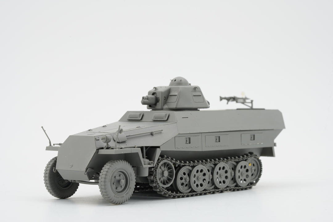 【決算セール対象！】 1/35 ドイツ Sd.Kfz.251 Ausf.D w/R35砲塔