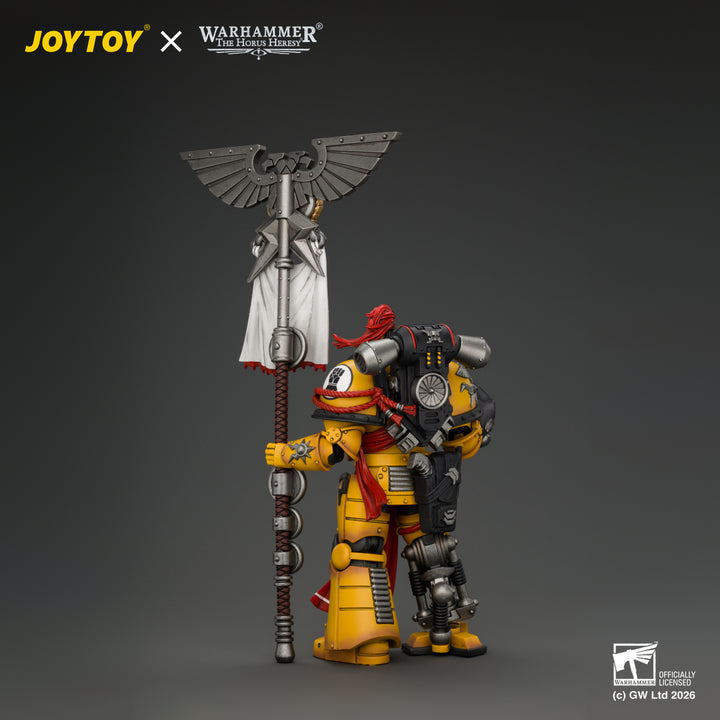 インペリアル・フィスト ヘラルド・コンスル 戦旗＆ボルトピストル装備 1/18スケール