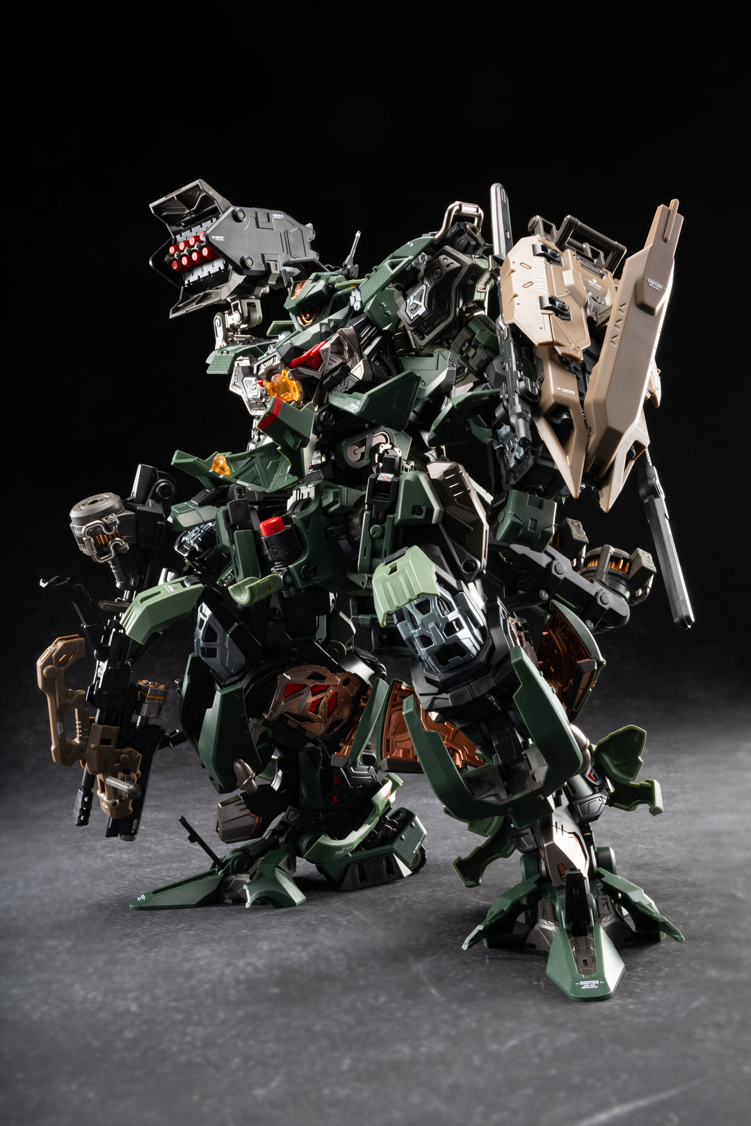 MNP-CR02A 忠勇級 高可動プラモデル  六五式・戟虎II型・突撃型