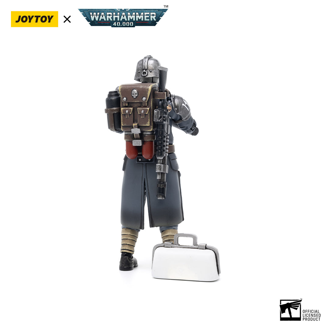 アストラ・ミリタルム デスコーア・オヴ・クリーグ ベテランスコード・ガーズマン（衛生兵） 1/18スケール