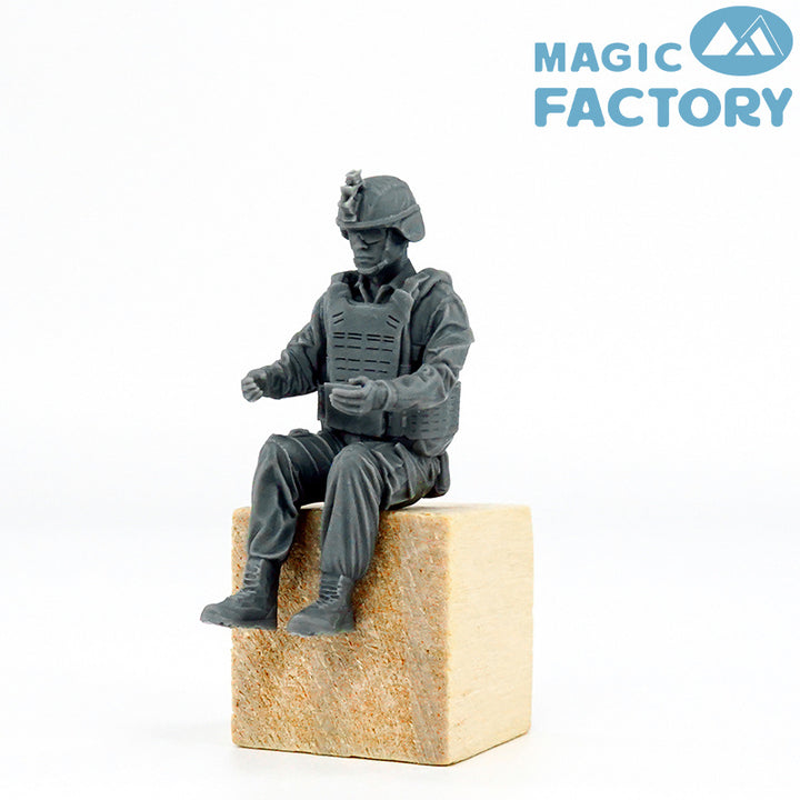 1/35 USMC MRZR D4 クルー フィギュア (4体セット、レジン製)