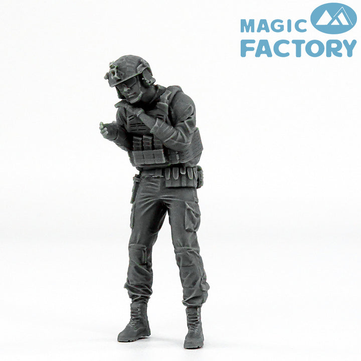 1/35 USMC MRZR D4 クルー フィギュア (4体セット、レジン製)