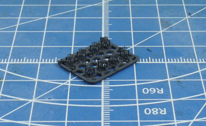 1/700 PW700057 英海軍 高周波無線方向探知レーダー（HF/DF）