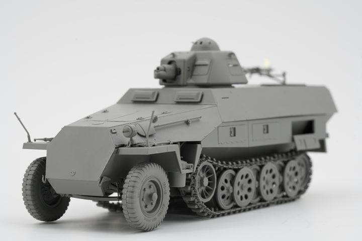 【決算セール対象！】 1/35 ドイツ Sd.Kfz.251 Ausf.D w/R35砲塔