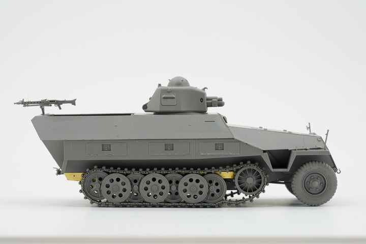 【決算セール対象！】 1/35 ドイツ Sd.Kfz.251 Ausf.D w/R35砲塔