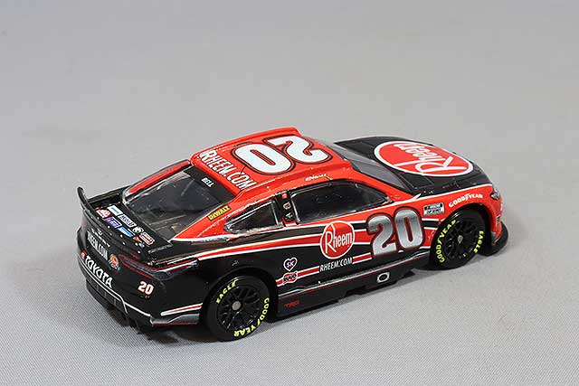 LiONEL Racing(ライオネルレーシング) "クリストファー・ベル" #20 Rheem TOYOTA カムリ NASCAR 2022 ネクストジェネレーション 1/64スケール 塗装済みミニカー