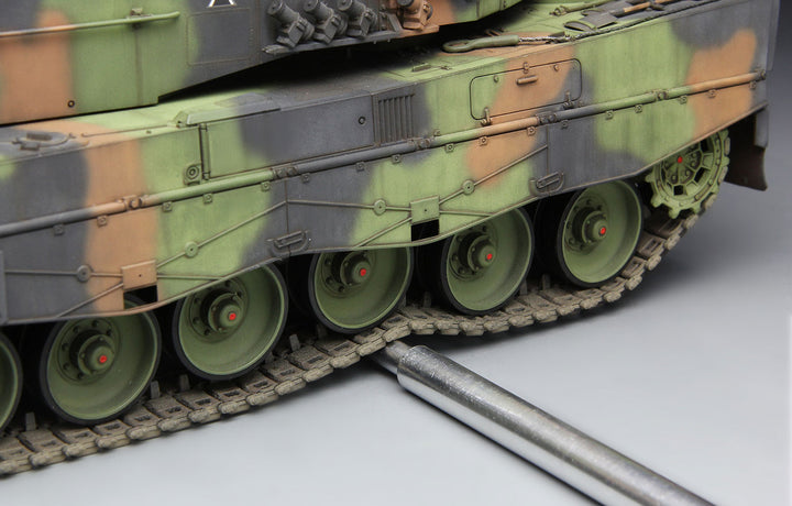 1/35 ドイツ主力戦車 レオパルド 2A4