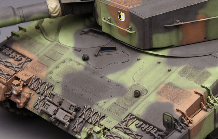 1/35 ドイツ主力戦車 レオパルド 2A4