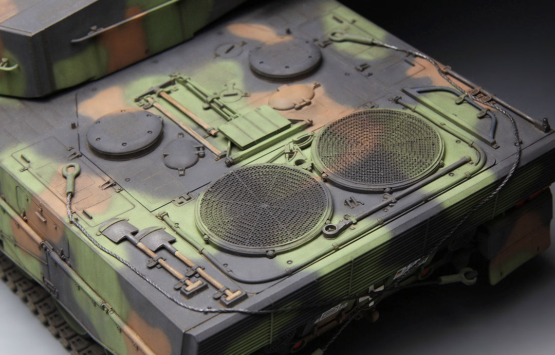 1/35 ドイツ主力戦車 レオパルド 2A4