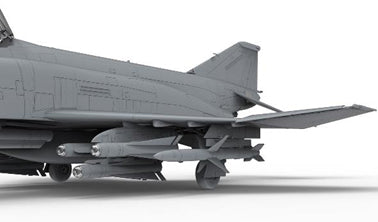 F-4G ファントムII 「ワイルド・ ウィーゼル」 電子戦攻撃機 1/48スケール 未塗装組立キット